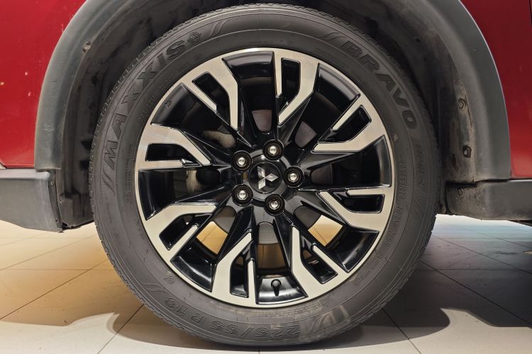 三菱 欧蓝德 2019款 2.0L 两驱畅享版 5座 国V车身外观6012