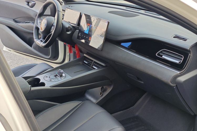 比亚迪 海豹06新能源 2025款 DM-i 智驾版 80KM豪华型中控内饰7002