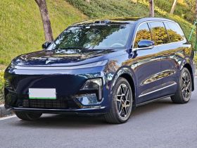 深蓝汽车 深蓝S09 2025款 后驱Ultra+