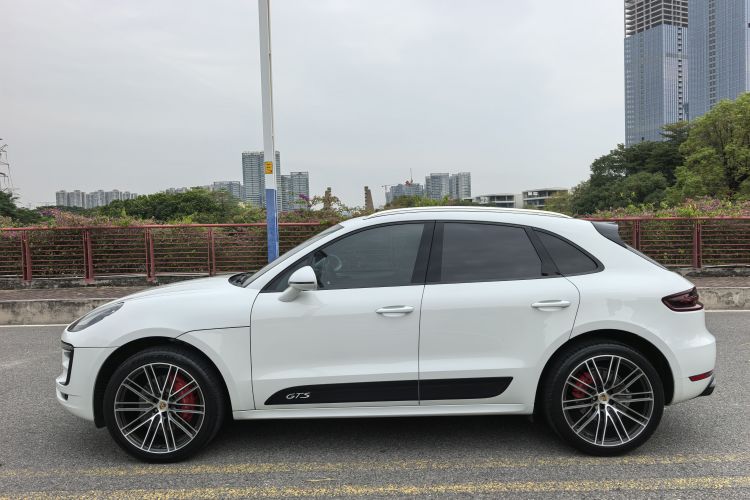 保时捷 2017款 Macan GTS 3.0T车身外观6010
