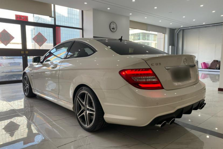奔驰C级AMG 2012款 AMG C 63 Coupe 动感型车身外观6003