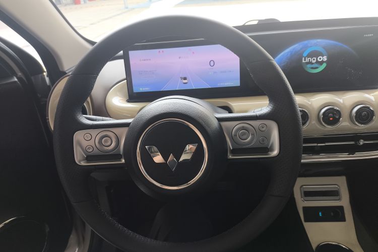 五菱汽车 五菱缤果 2024款 333km 灵犀互联款中控内饰7003