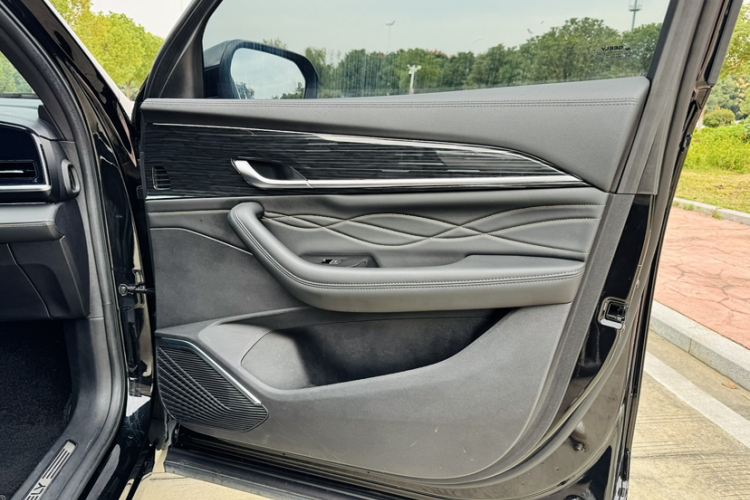 吉利汽车 星越L 2024款 2.0TD DCT EVO两驱长风版中控内饰7004