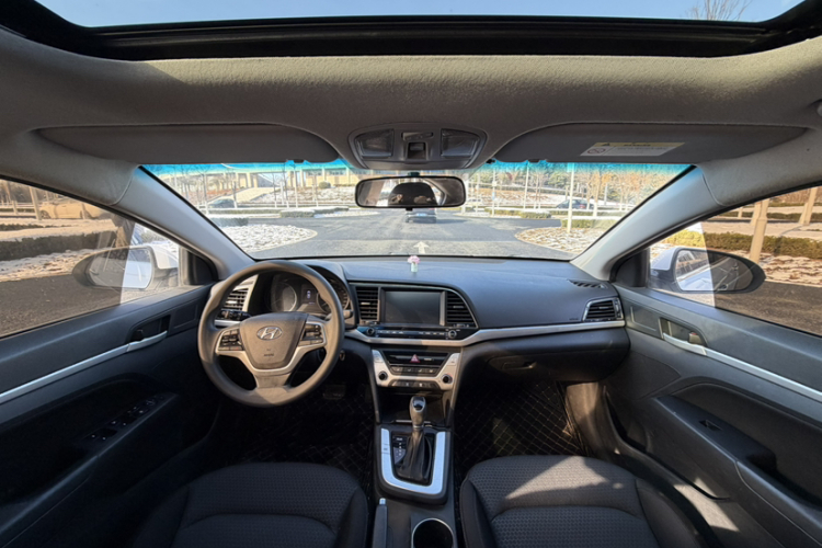 现代 领动 2016款 1.6L 自动智炫·精英型中控内饰7001