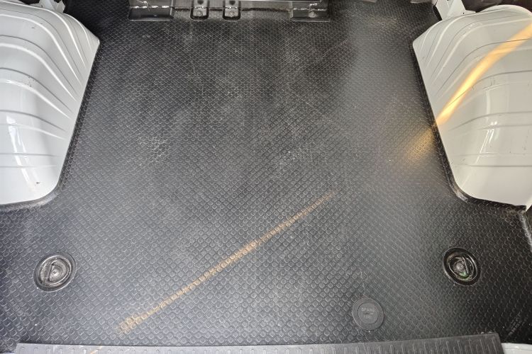 上汽大通MAXUS 大拿V1 2024款 V1 短轴低顶 多功能版（51kWh）局部细节9003