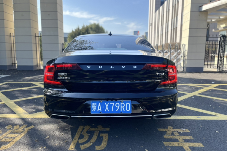 沃尔沃S90 2020款 T5 智逸豪华版车身外观6003