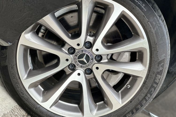 奔驰E级 2020款 改款 E 260 L车身外观6008