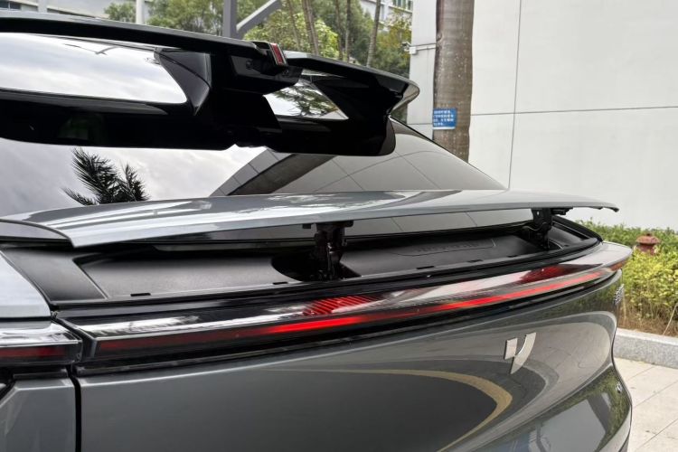 极越01 2025款 焕新款 Max 长续航版车身外观6007