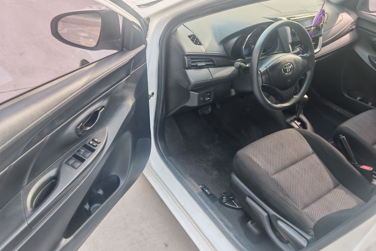 丰田 威驰 2019款 1.5L CVT创行版中控内饰7001