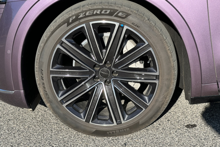 鸿蒙智行 智界R7 2024款 纯电 667km Max车身外观6002