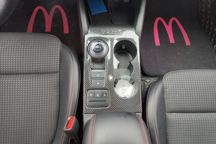 福特 福克斯 2021款 三厢 EcoBoost 180 自动ST Line中控内饰7004