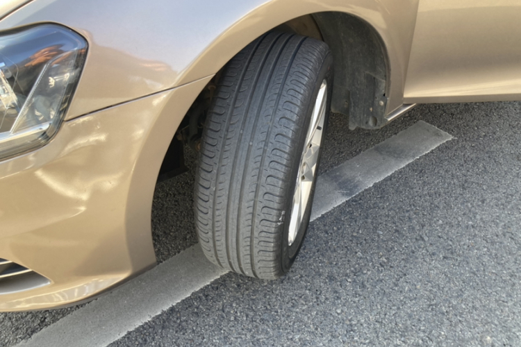 大众 宝来 2015款 质惠版 1.6L 手动舒适型车身外观6011