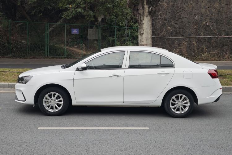 吉利汽车 帝豪 2021款 UP 1.5L 手动舒适型车身外观6005