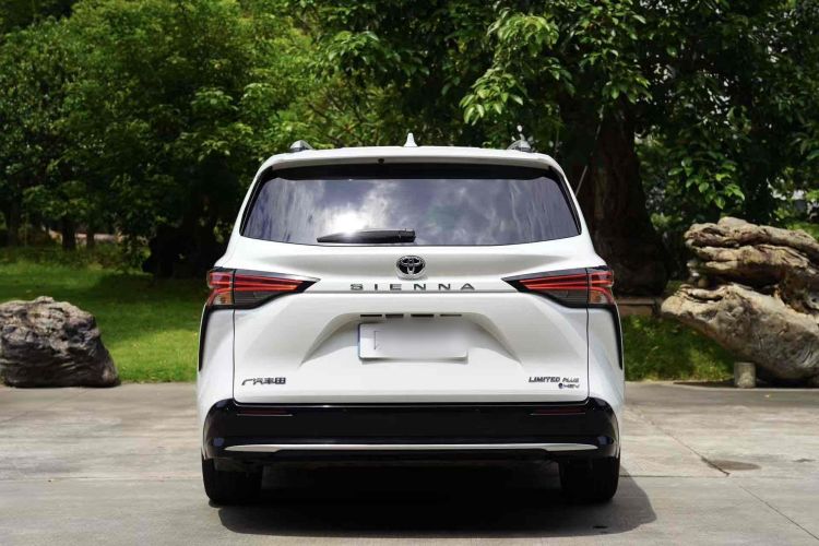 丰田 赛那SIENNA 2024款 2.5L混动 至尊版车身外观6002
