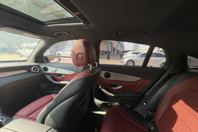 奔驰GLC轿跑 2017款 GLC 200 4MATIC 轿跑SUV中控内饰7001