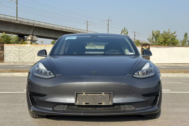 特斯拉 Model 3 2020款 标准续航后驱升级版车身外观6006