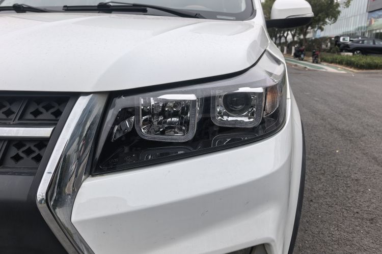 北汽幻速S3 2016款 S3L 1.5L 手动尊贵型局部细节36