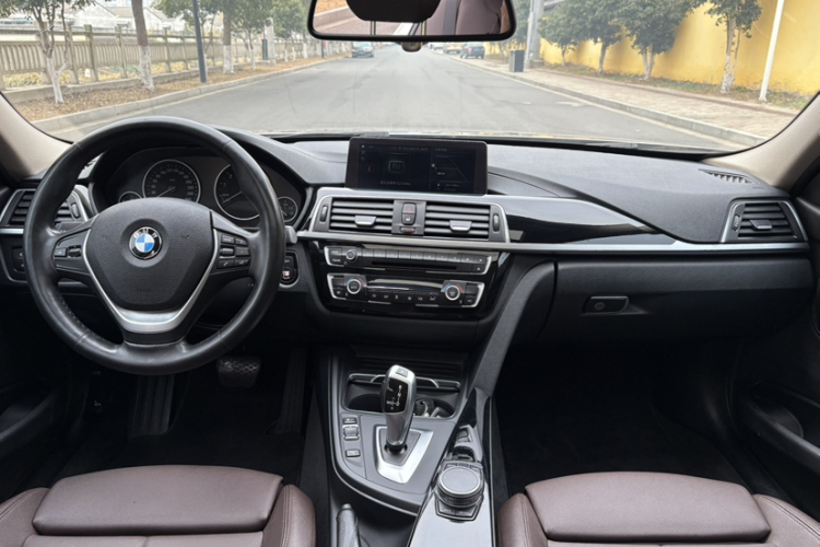 宝马3系 2019款 320Li 时尚型局部细节16