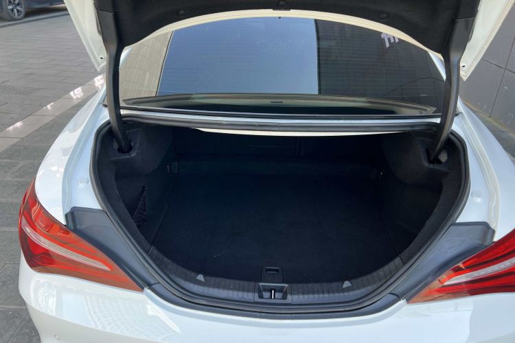 奔驰CLA 2019款 CLA 200 时尚型局部细节23