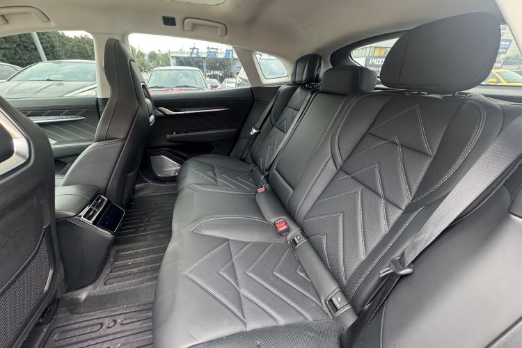 极氪001 2023款 WE版 86kWh中控内饰7004