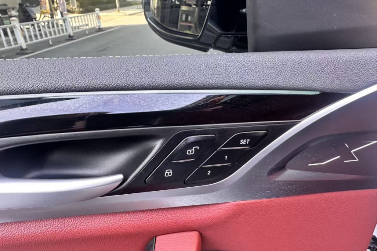 宝马X3 2022款 改款 xDrive25i M运动套装中控内饰7008