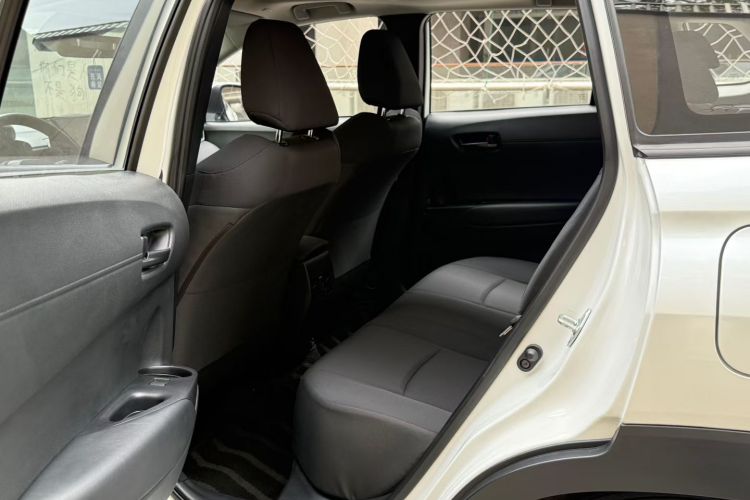 丰田 卡罗拉锐放 2023款 2.0L 精英版中控内饰7002