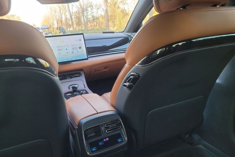 比亚迪 汉 2022款 DM-i 121KM 尊享型中控内饰7005