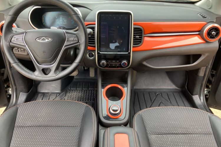 奇瑞新能源 小蚂蚁 2019款 4座智享版 35kWh中控内饰7001