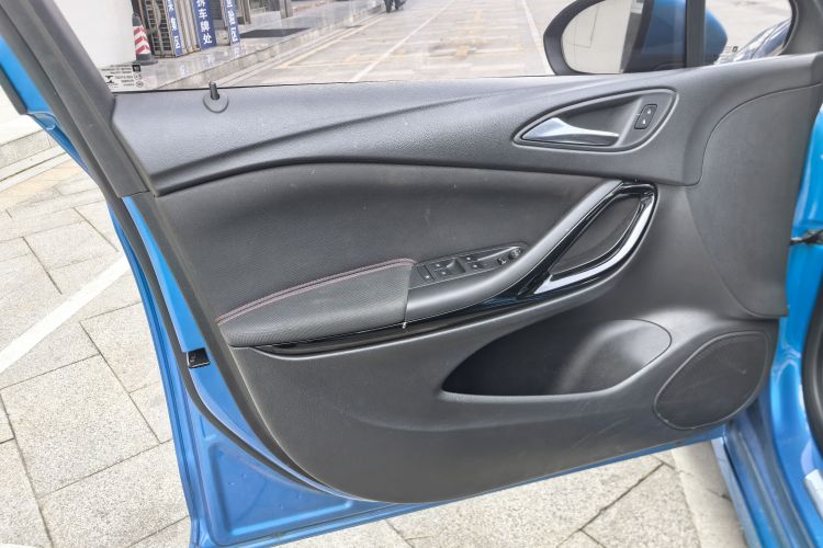 别克 威朗 2016款 两厢GS 20T 双离合豪情运动型中控内饰7007