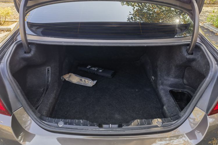 宝马5系 2013款 525Li 豪华型局部细节23