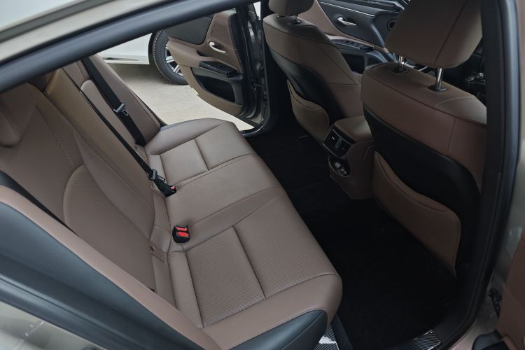 雷克萨斯ES 2021款 200 卓越版中控内饰7003