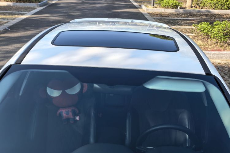 福特 福克斯 2012款 两厢 2.0L 自动豪华运动型车身外观6009