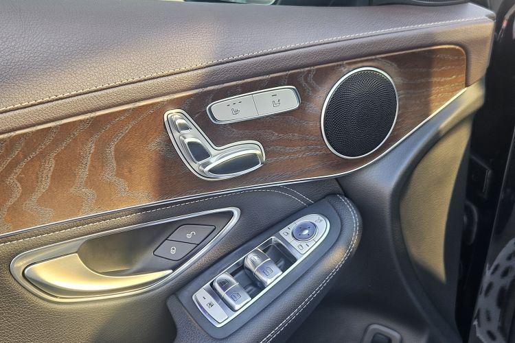 奔驰GLC 2020款 GLC 260 L 4MATIC 豪华型中控内饰7002