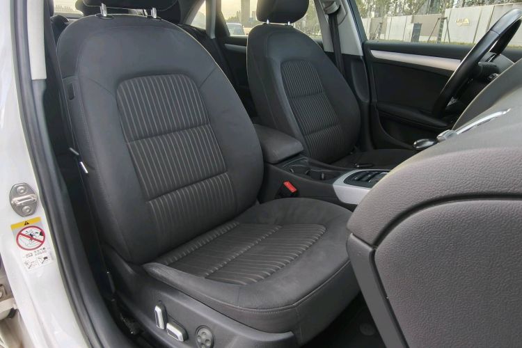 奥迪A4L 2016款 35 TFSI 自动标准型局部细节41