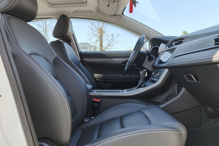 吉利汽车 帝豪 2021款 UP 1.5L CVT豪华型中控内饰7004