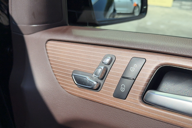 奔驰GLE 2018款 GLE 320 4MATIC 动感型臻藏版中控内饰7009