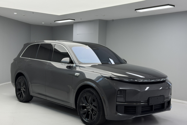 理想汽车 理想L8 2023款 Air车身外观6005