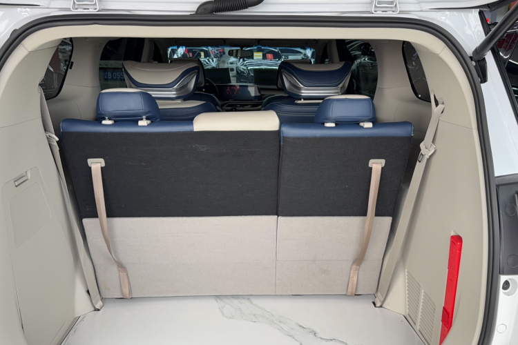 别克GL8 2023款 ES陆尊 舒适型局部细节23