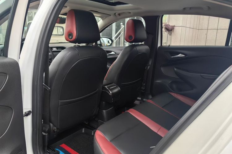 别克 凯越 2018款 15N CVT精英型中控内饰7003