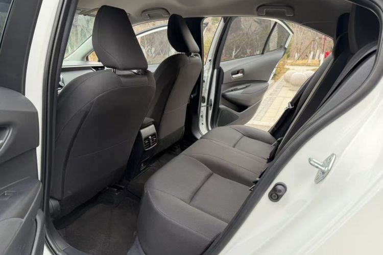 丰田 雷凌 2023款 TNGA 1.5L CVT领先版中控内饰7003