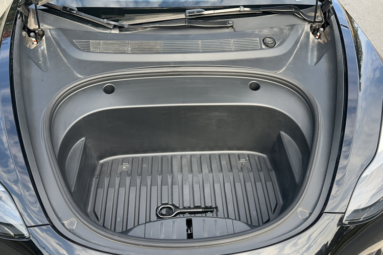 特斯拉 Model 3 2022款 后轮驱动版局部细节24