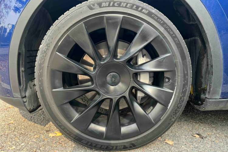 特斯拉 Model Y 2022款 改款 后轮驱动版中控内饰7013