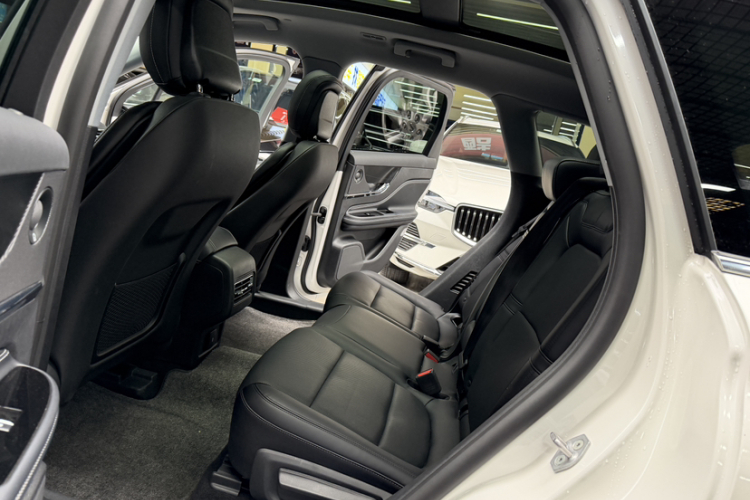 林肯 冒险家新能源 2021款 PHEV 四驱e雅版中控内饰7013