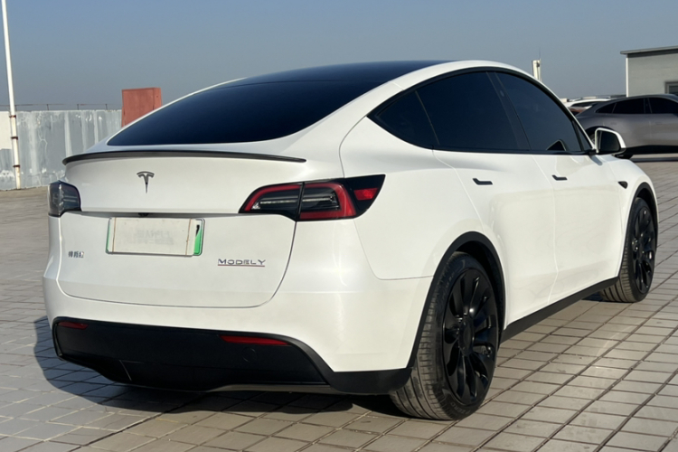 特斯拉 Model Y 2024款 Performance高性能版车身外观6006