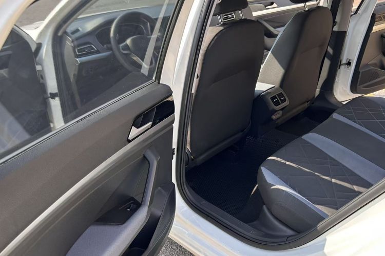 大众 朗逸 2023款 1.5L 自动得逸版中控内饰7004