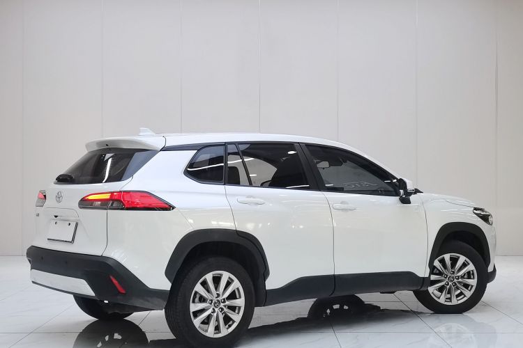 丰田 卡罗拉锐放 2024款 2.0L 豪华版车身外观6006