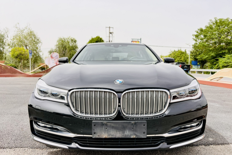 宝马7系 2017款 740Li xDrive 豪华型车身外观6001