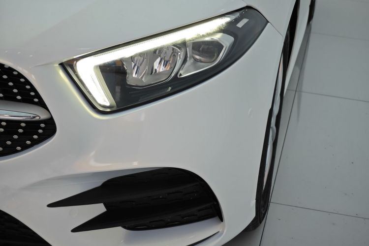 奔驰A级 2019款 A 200 L 运动轿车车身外观6007