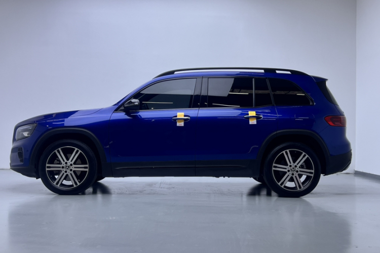 奔驰GLB 2024款 GLB 220 4MATIC车身外观6013