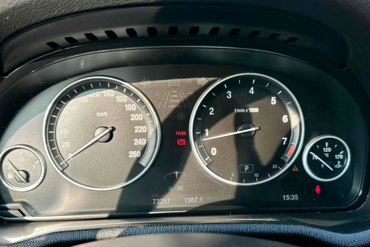 宝马X4 2014款 xDrive20i X设计套装中控内饰15